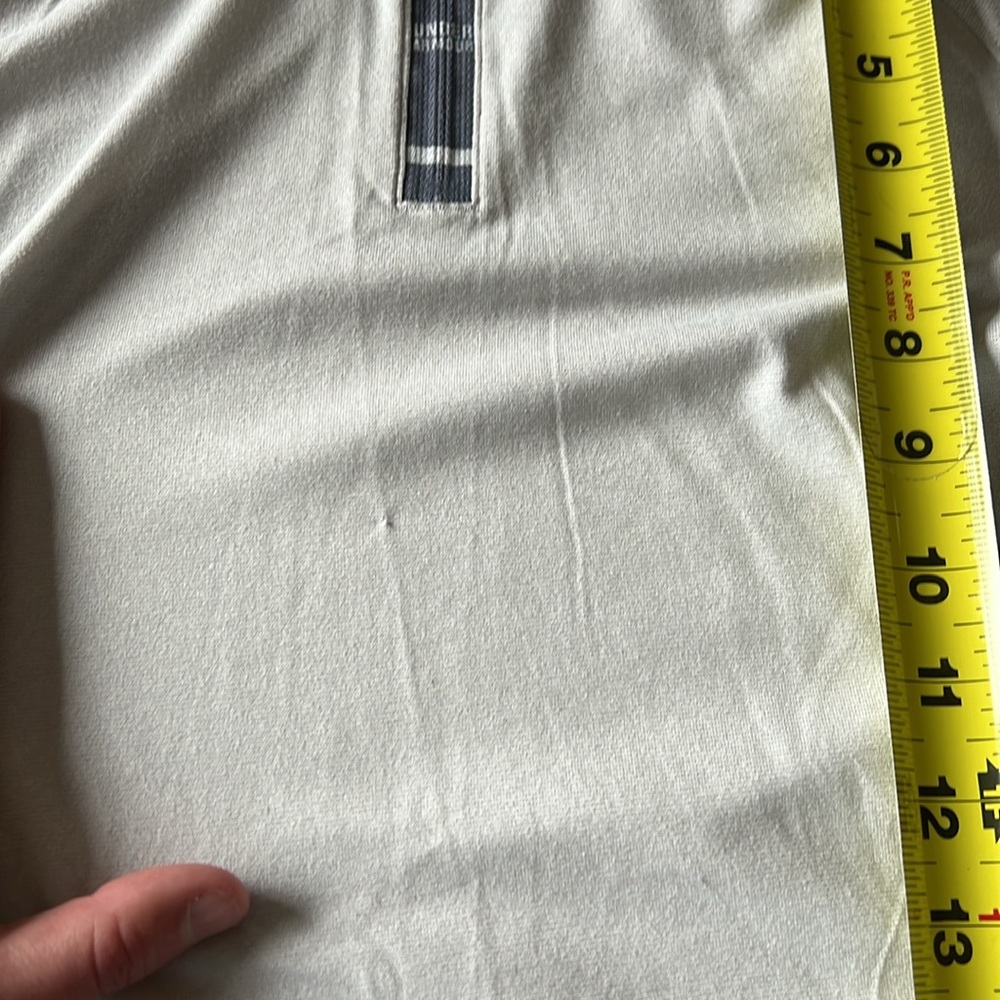 Under Armour 1/4 zip - Picture 6 of 9